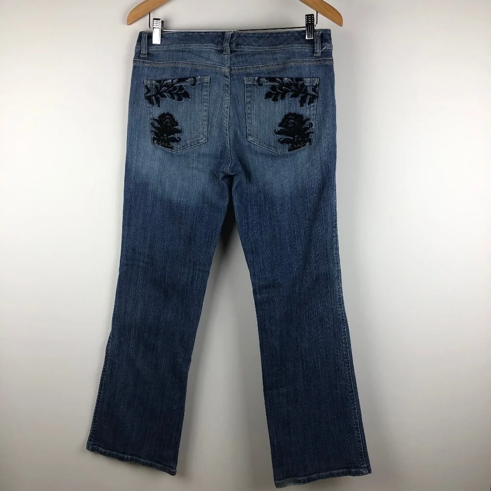 White House Black Market Blanc Bootcut Jeans